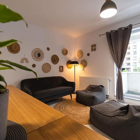Arte - 2 Bedroom Apartment Near Coresi Mall With Free Parking Braşov Exterior foto