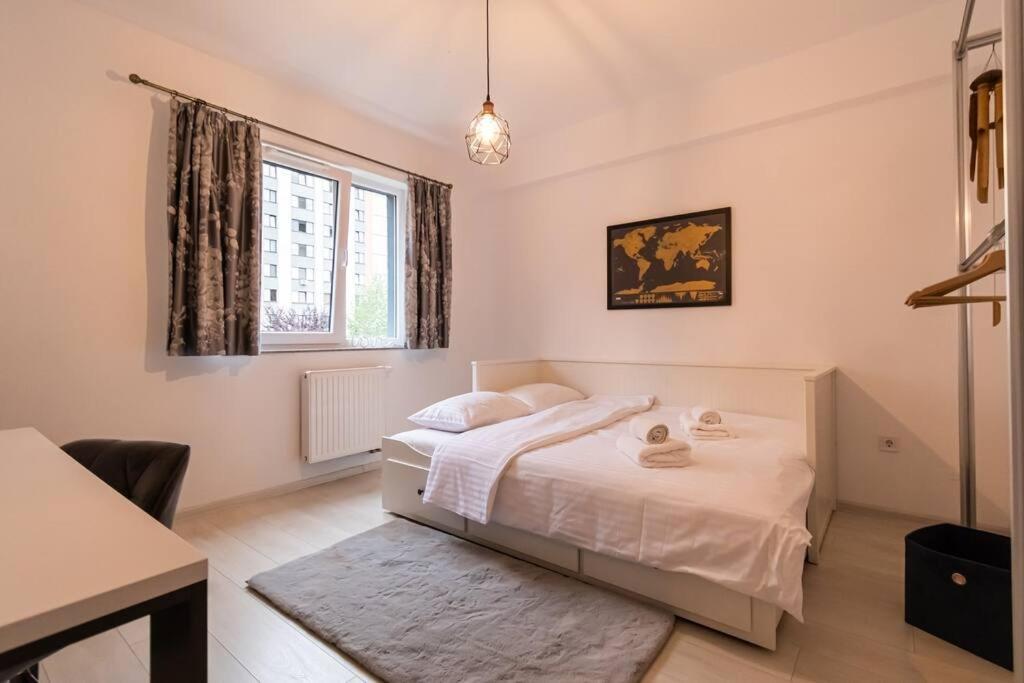 Arte - 2 Bedroom Apartment Near Coresi Mall With Free Parking Braşov Exterior foto