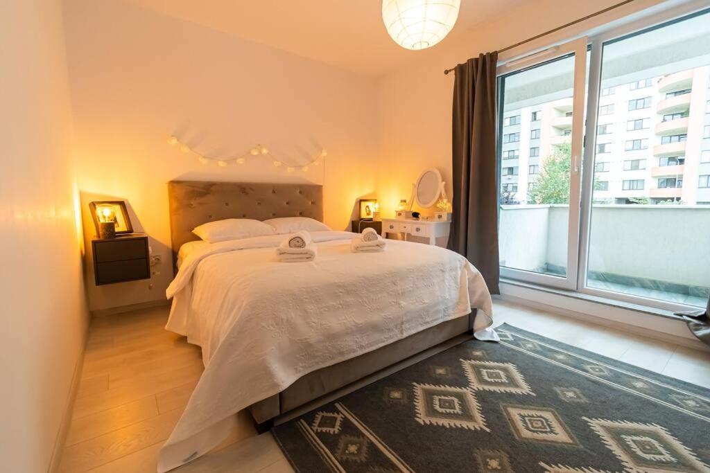 Arte - 2 Bedroom Apartment Near Coresi Mall With Free Parking Braşov Exterior foto